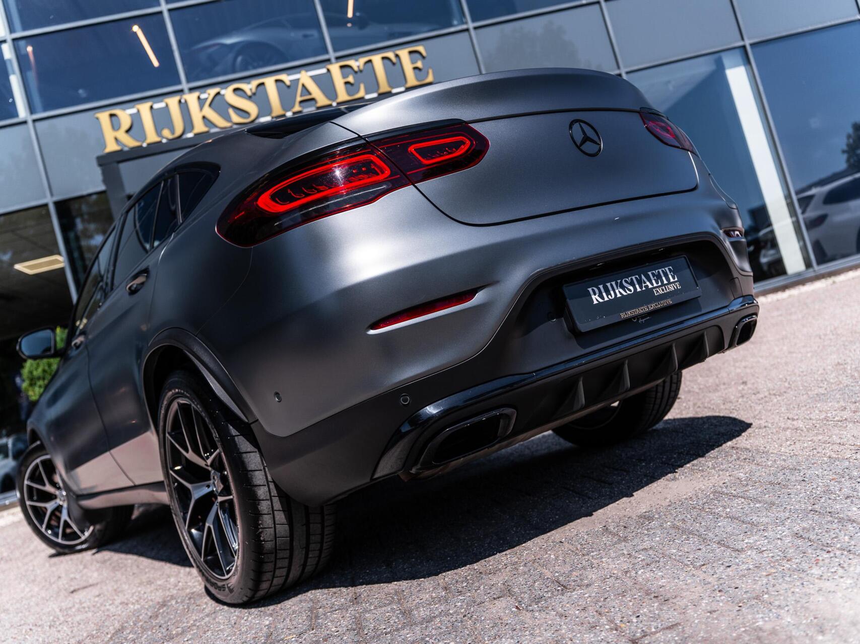 Foto van Mercedes-Benz GLC 300 E 4Matic
