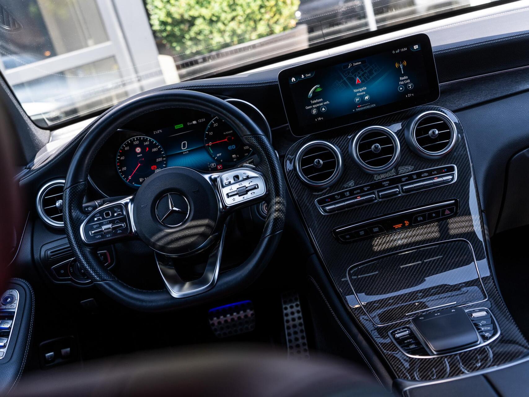 Foto van Mercedes-Benz GLC 300 E 4Matic