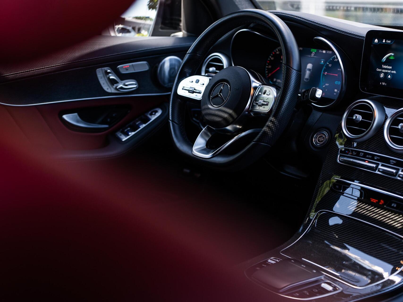 Foto van Mercedes-Benz GLC 300 E 4Matic