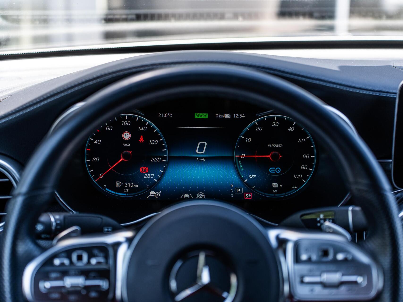 Foto van Mercedes-Benz GLC 300 E 4Matic