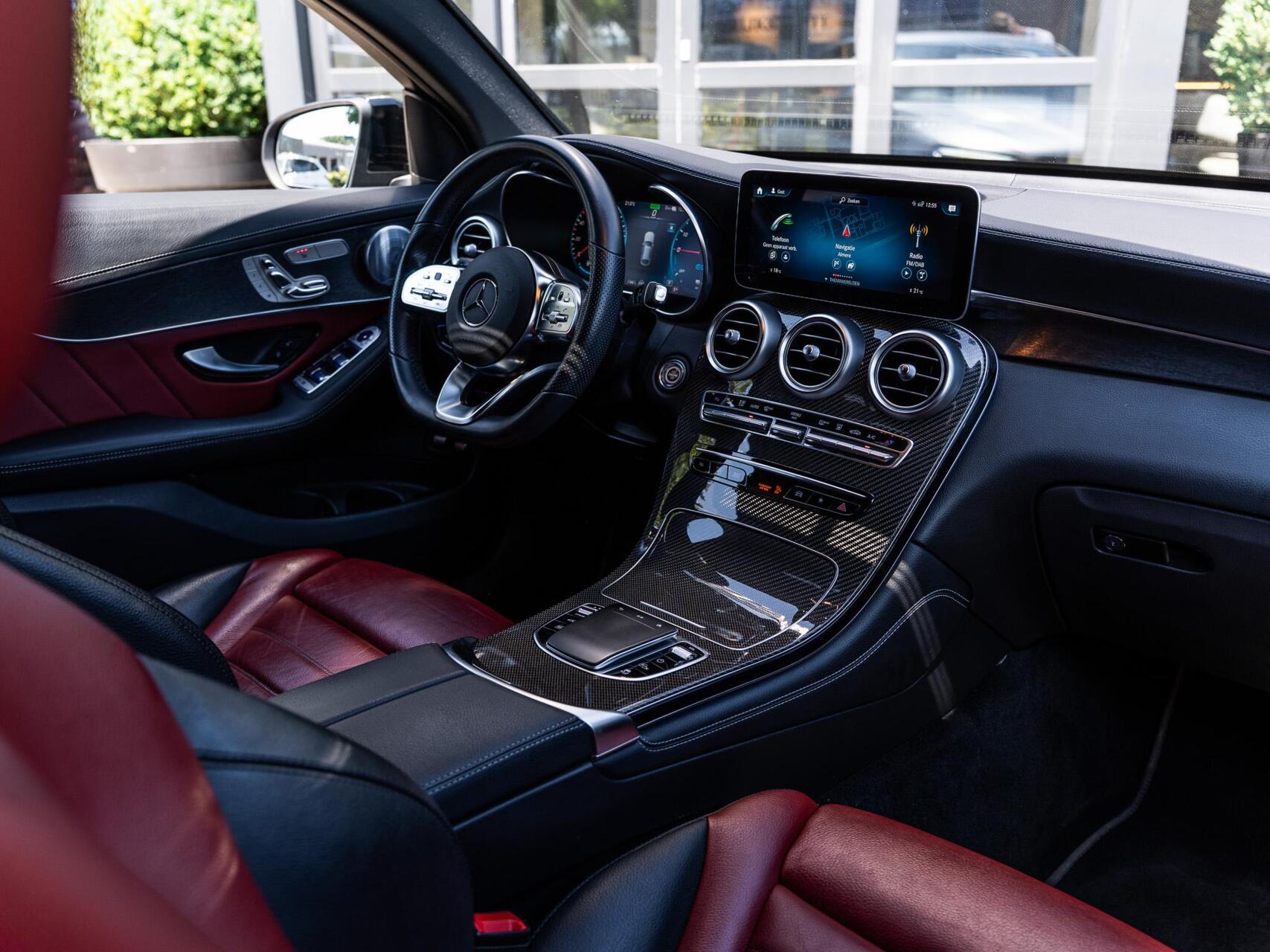 Foto van Mercedes-Benz GLC 300 E 4Matic