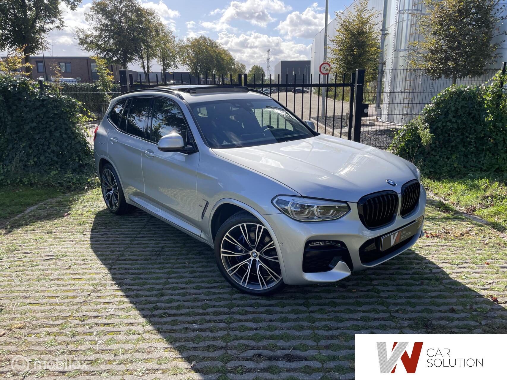 Foto van BMW X3 Xdrive30e