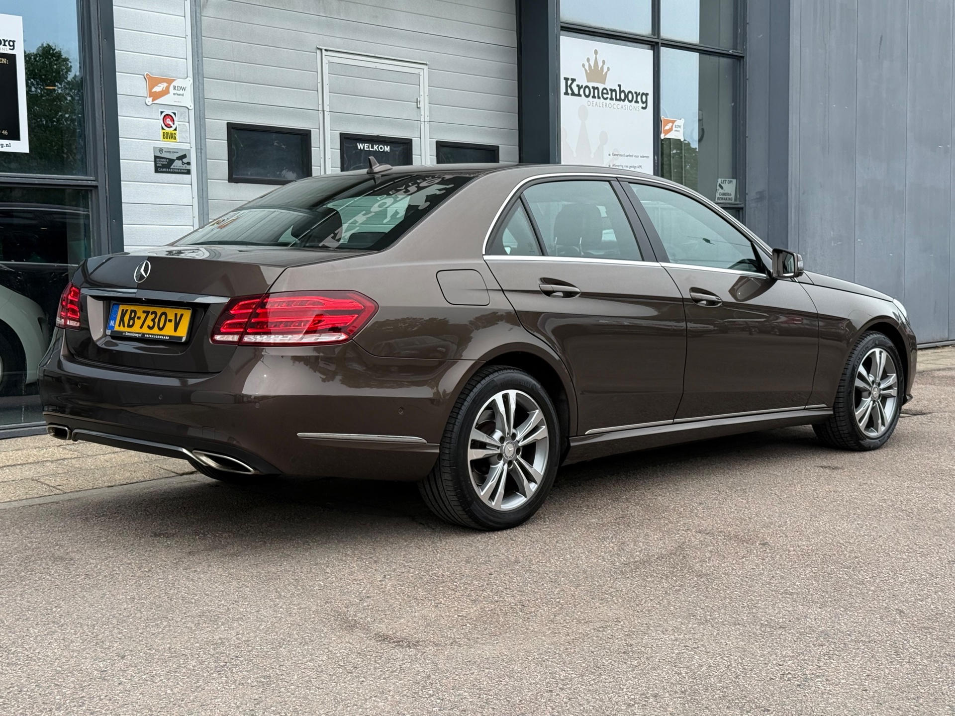 Foto van Mercedes-Benz E 200