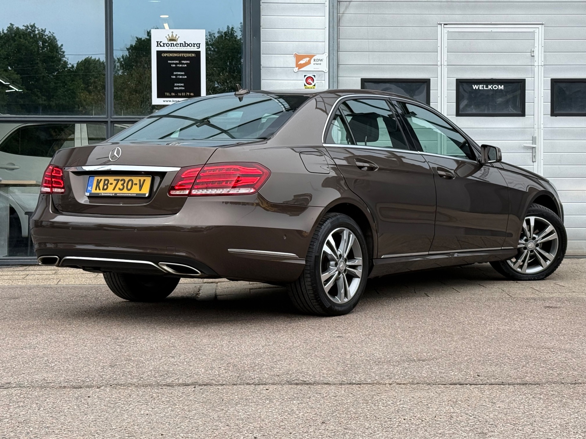 Foto van Mercedes-Benz E 200