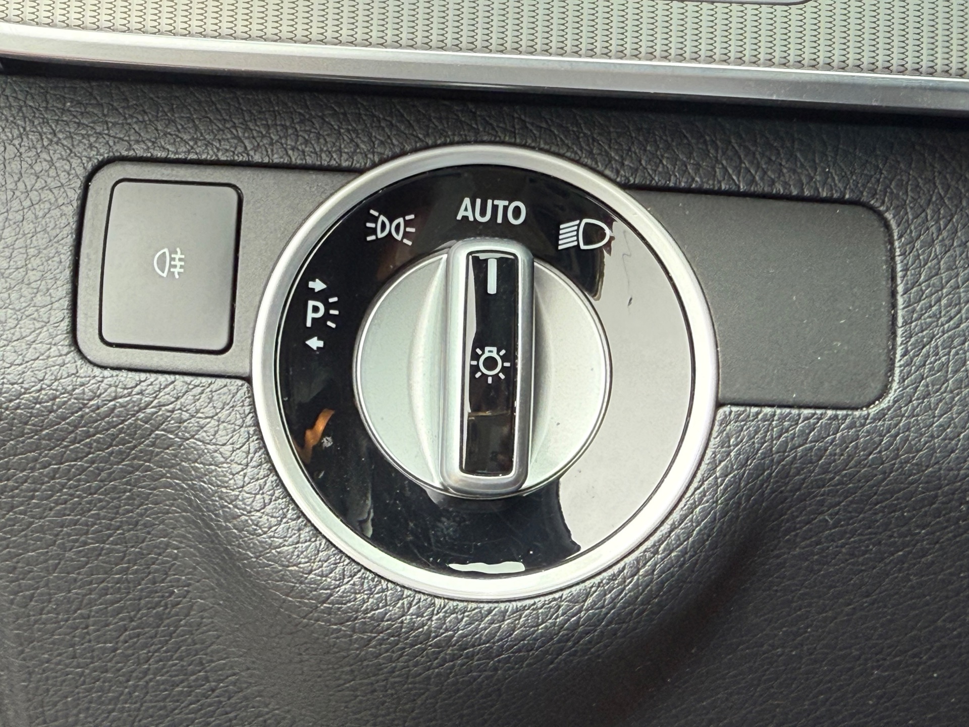 Foto van Mercedes-Benz E 200