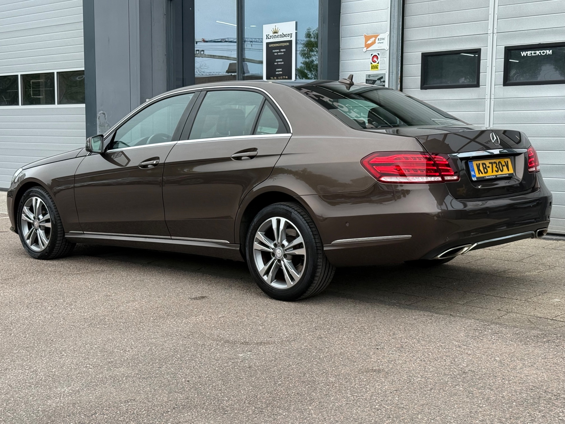 Foto van Mercedes-Benz E 200