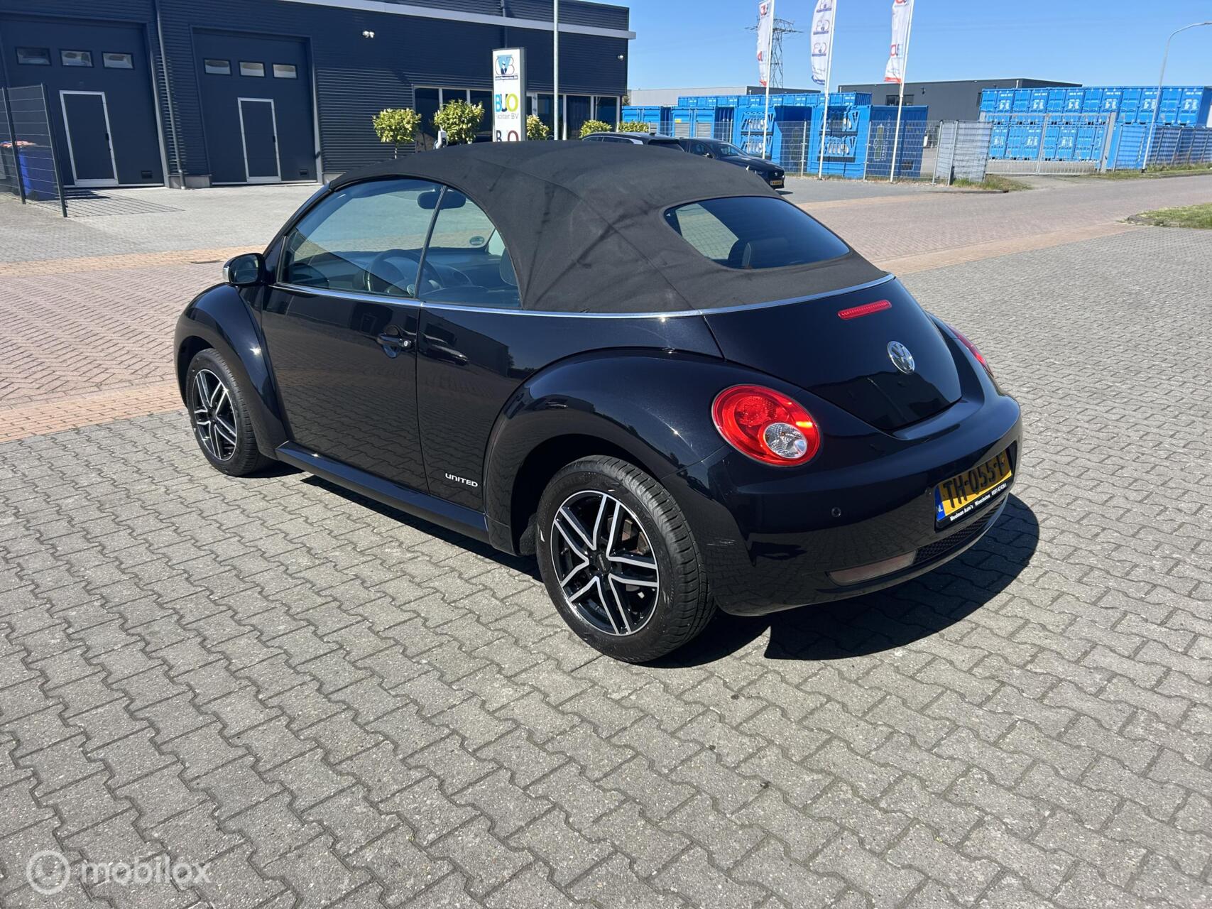 Foto van Volkswagen New Beetle Cabriolet