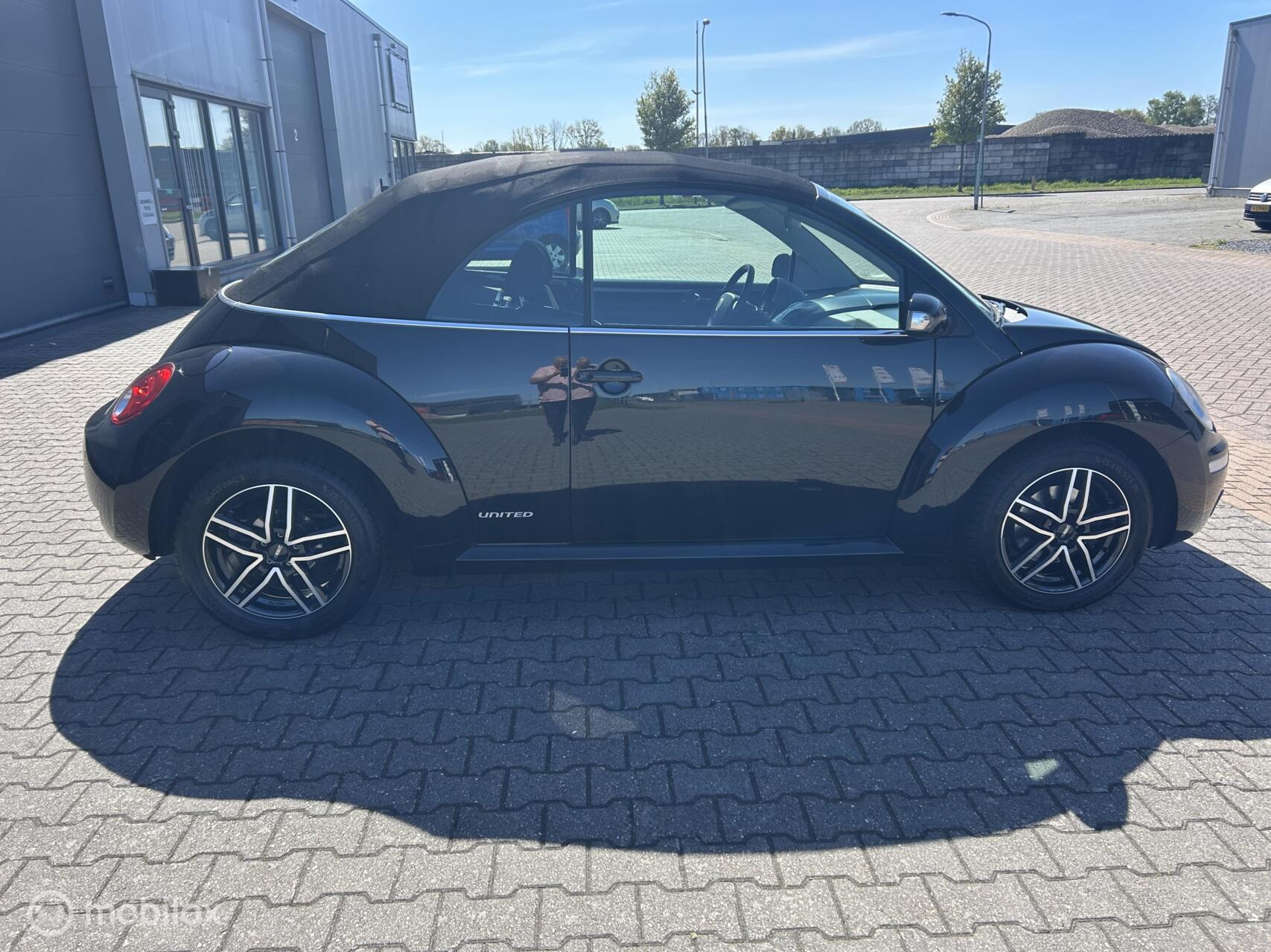 Foto van Volkswagen New Beetle Cabriolet