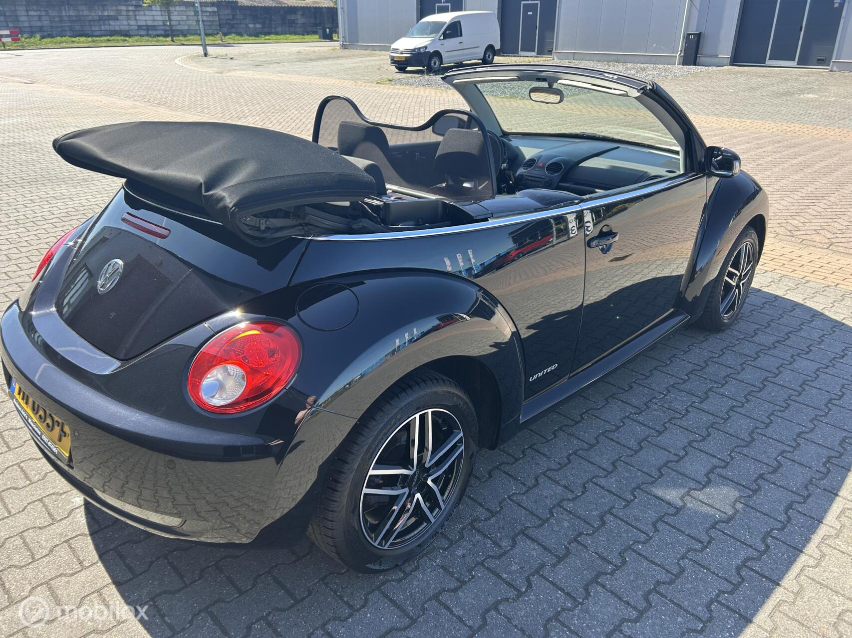 Foto van Volkswagen New Beetle Cabriolet