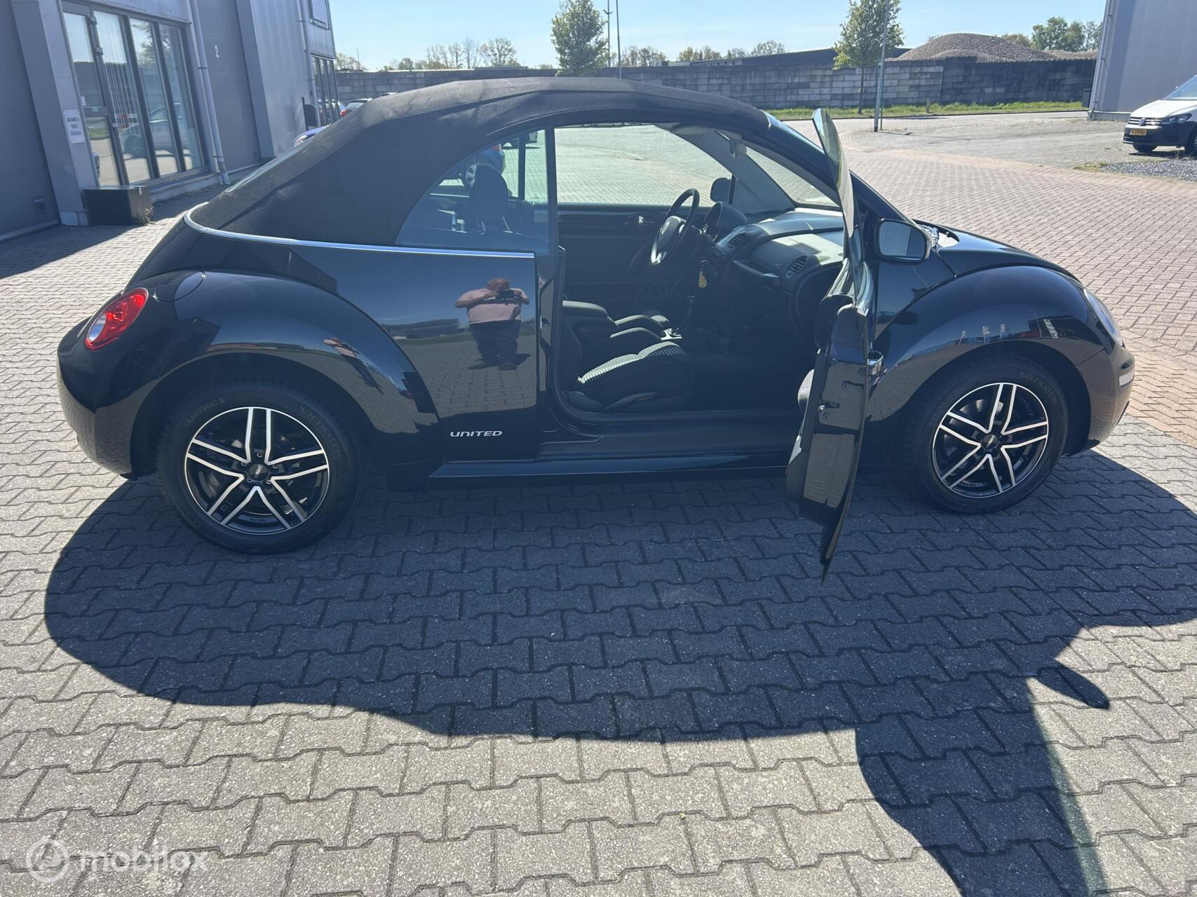Foto van Volkswagen New Beetle Cabriolet