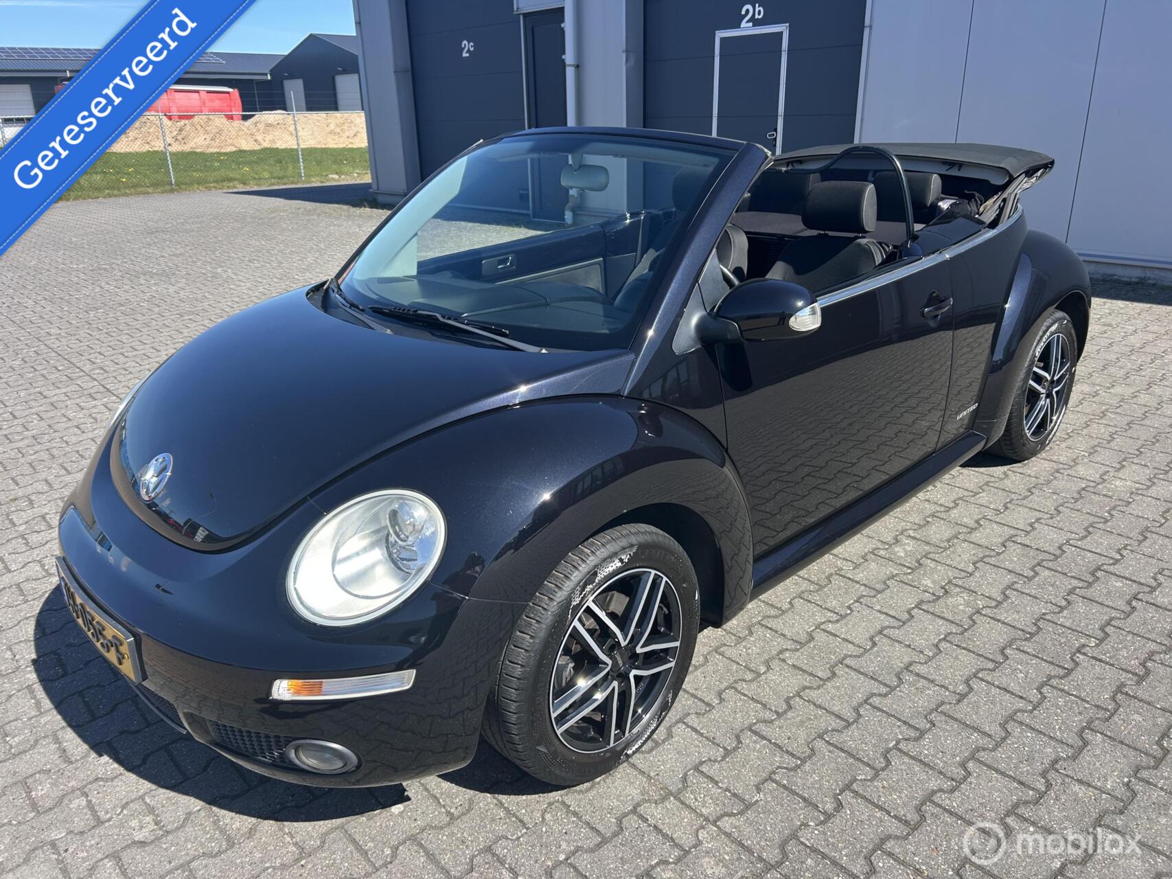 Volkswagen New Beetle Cabriolet 1.6 Highline 2009 - voorkant