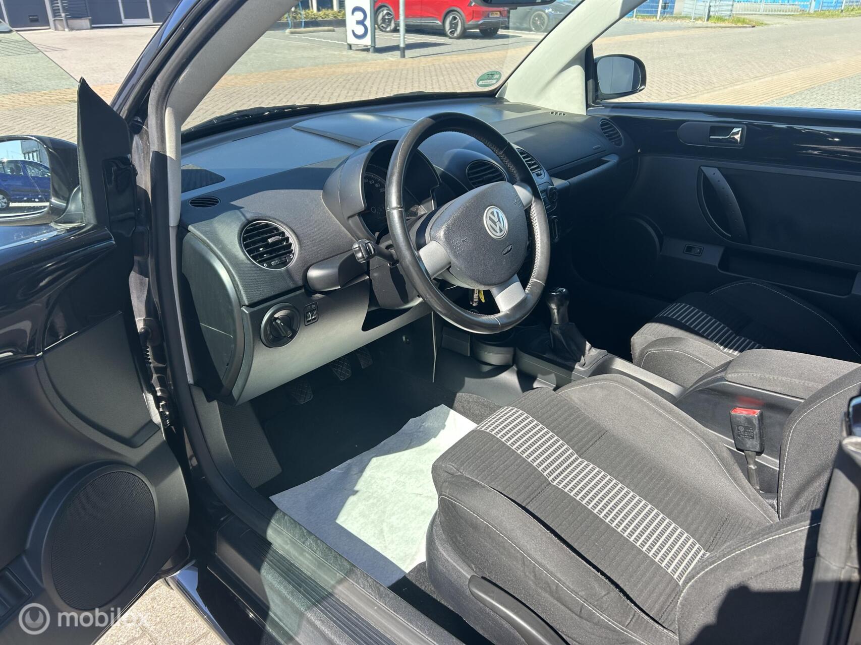 Foto van Volkswagen New Beetle Cabriolet