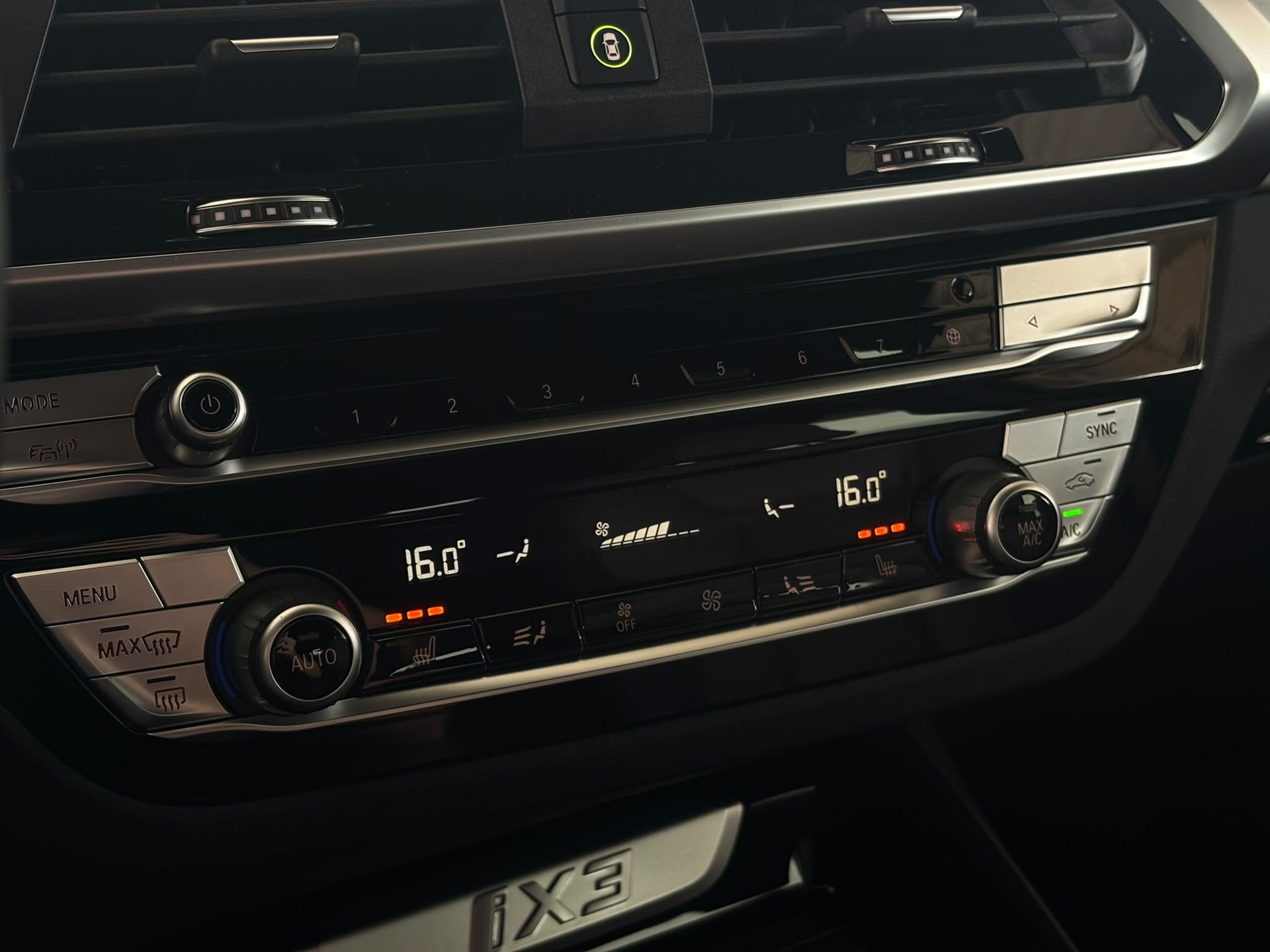 Foto van BMW Ix3