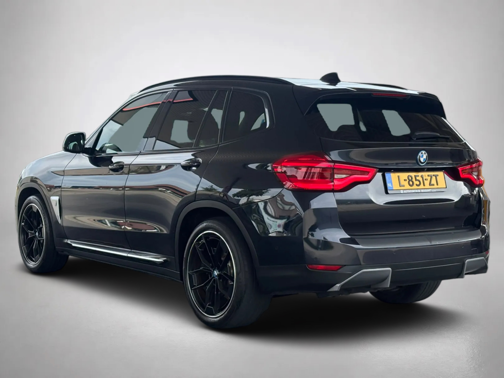 Foto van BMW Ix3