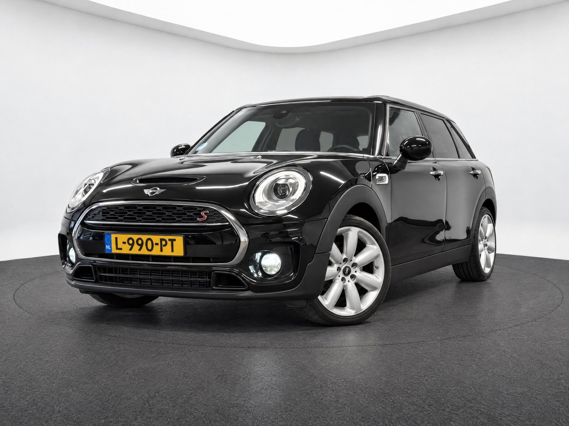 Mini Clubman Cooper S 2.0 Cooper S Pepper Serious Business (PANO, LEDER, LED, STOELVERWARMING) 2017 - voorkant