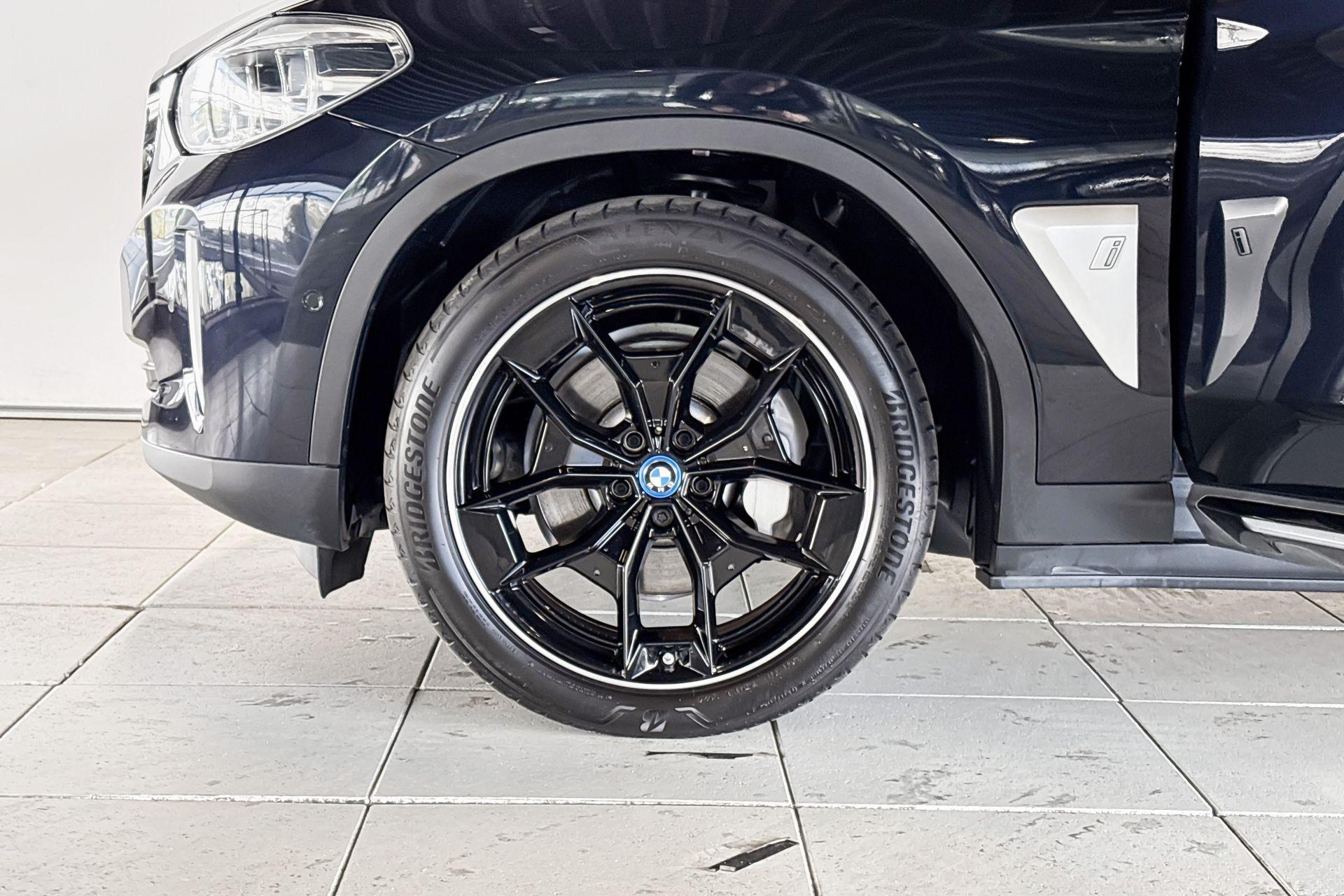 Foto van BMW Ix3