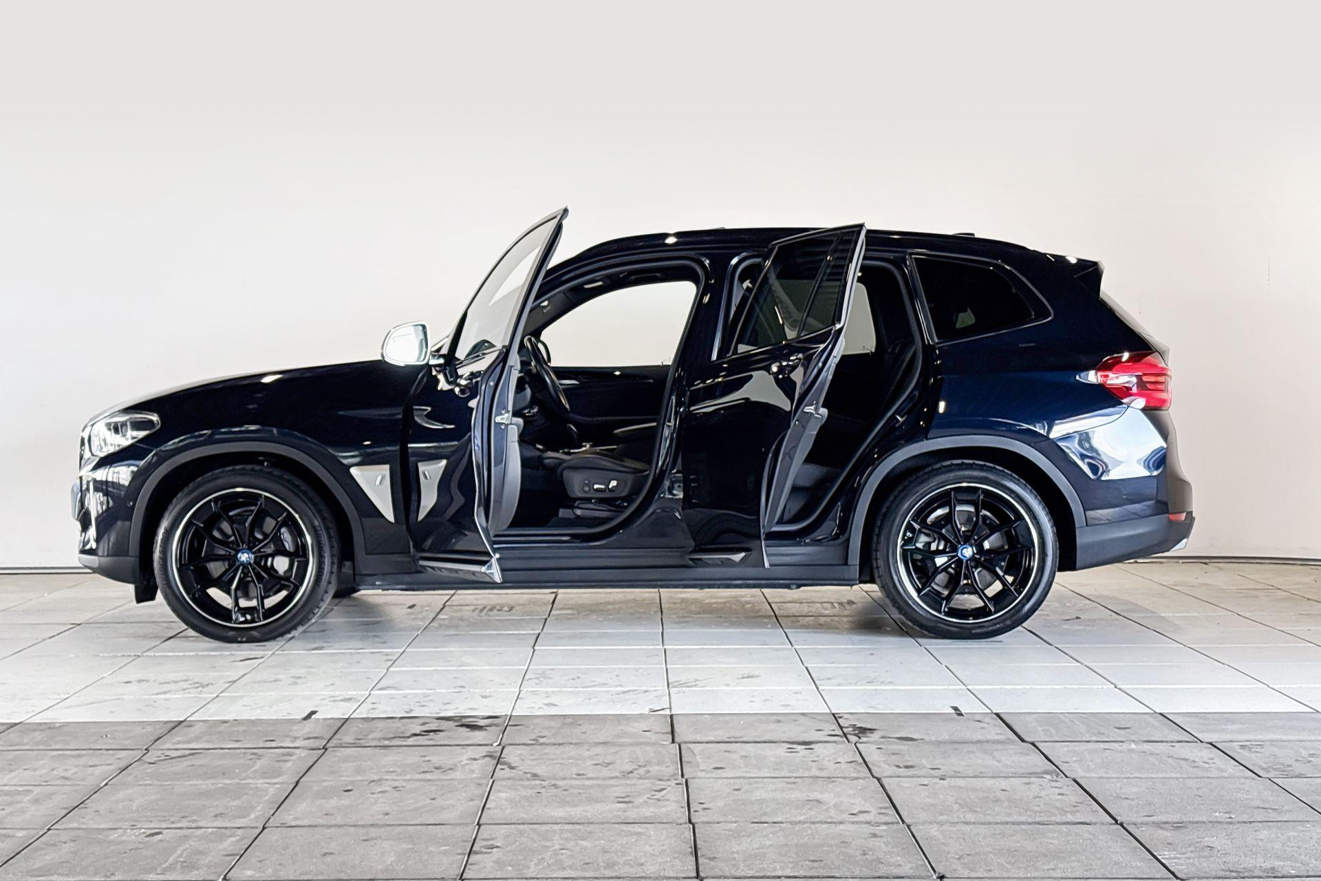 Foto van BMW Ix3