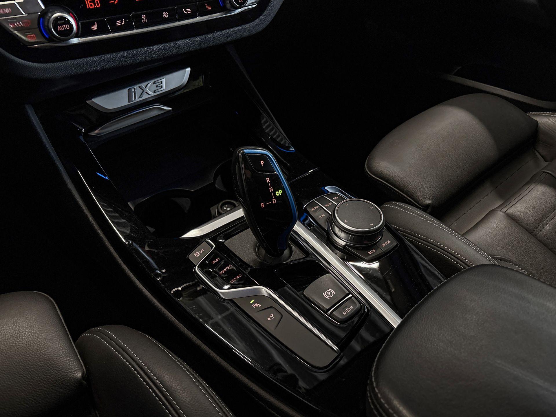 Foto van BMW Ix3