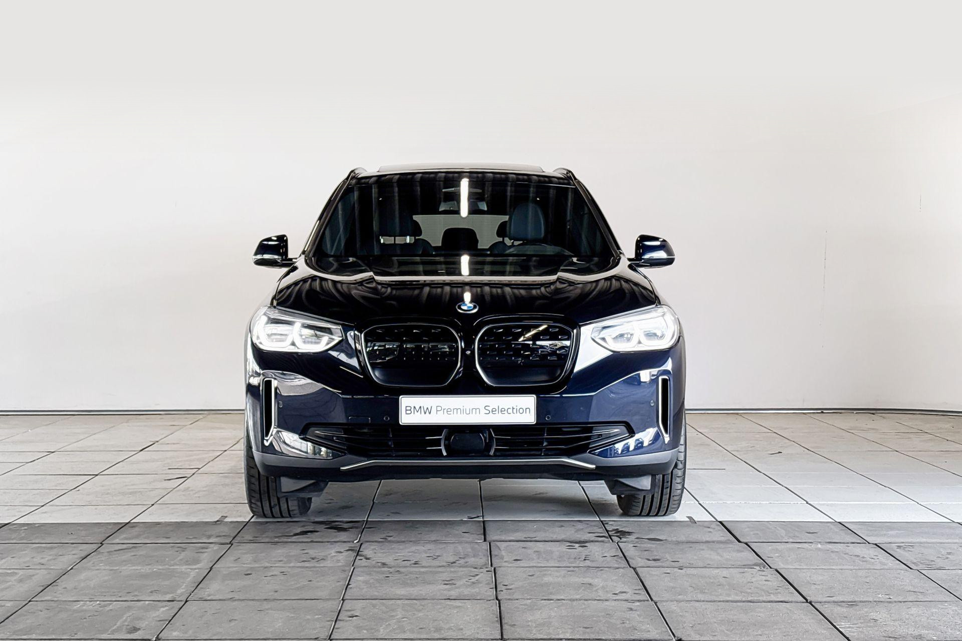 Foto van BMW Ix3