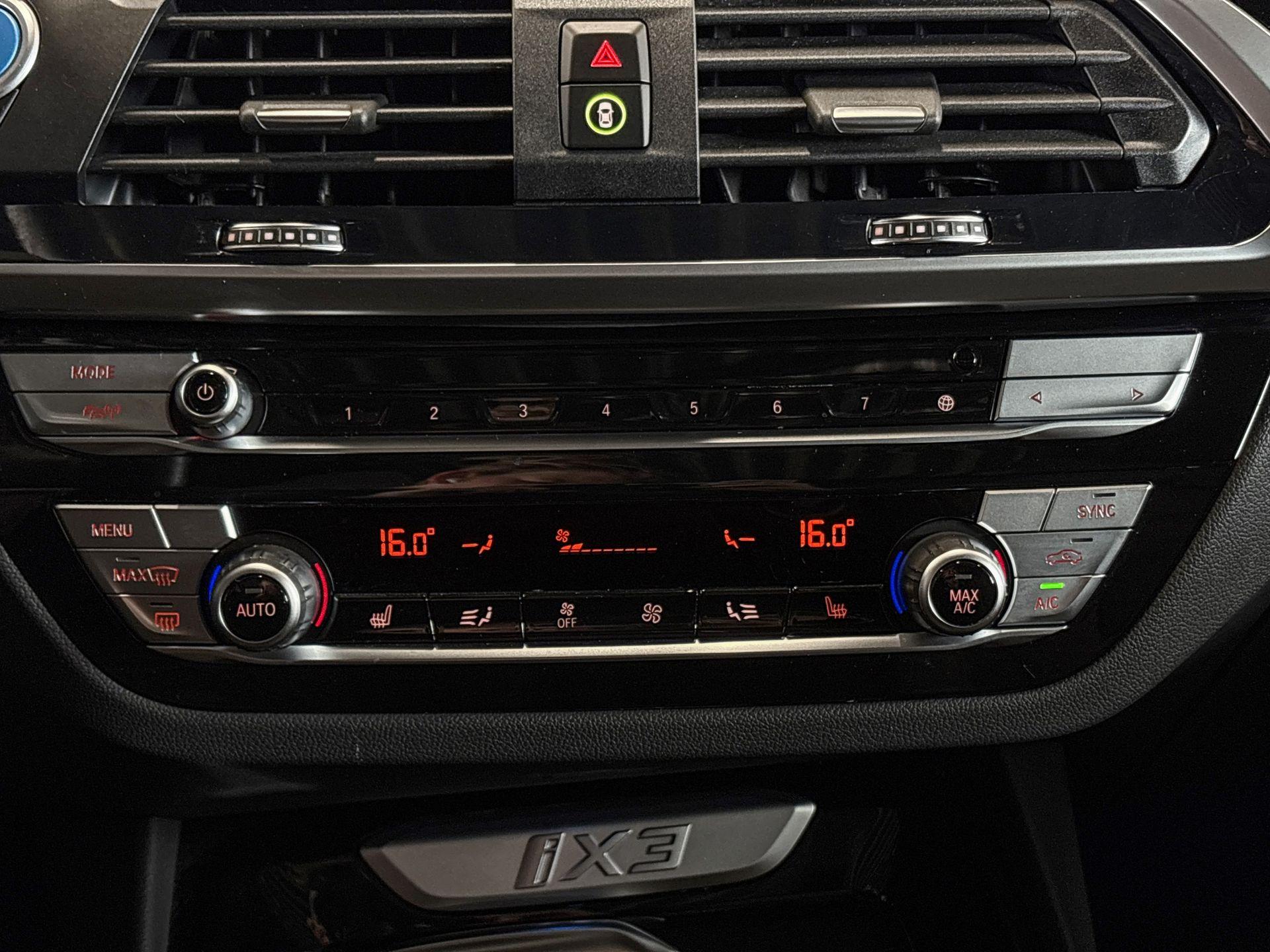 Foto van BMW Ix3
