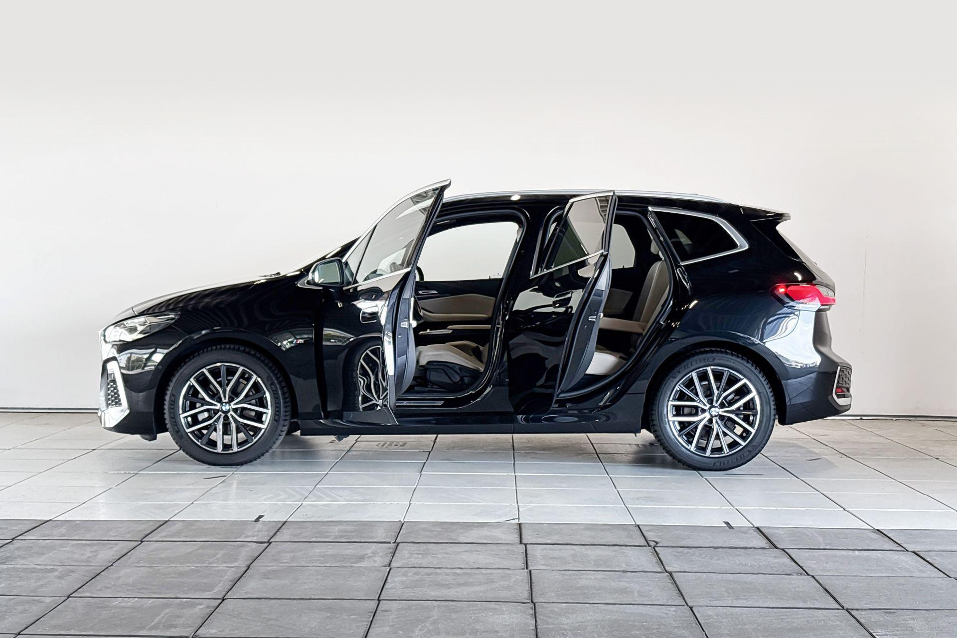 Foto van BMW 220i Active Tourer