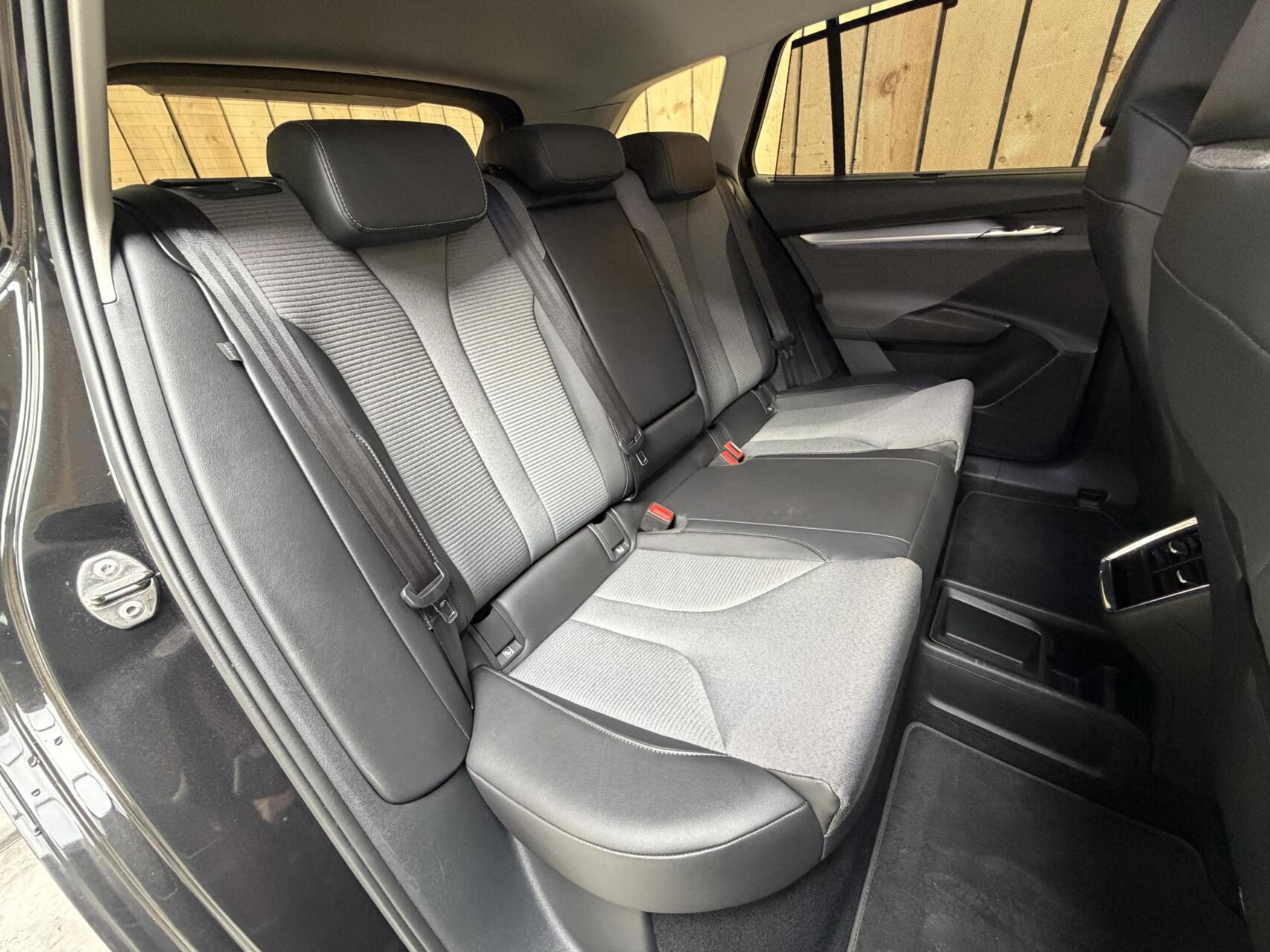 Foto van Skoda Enyaq 80
