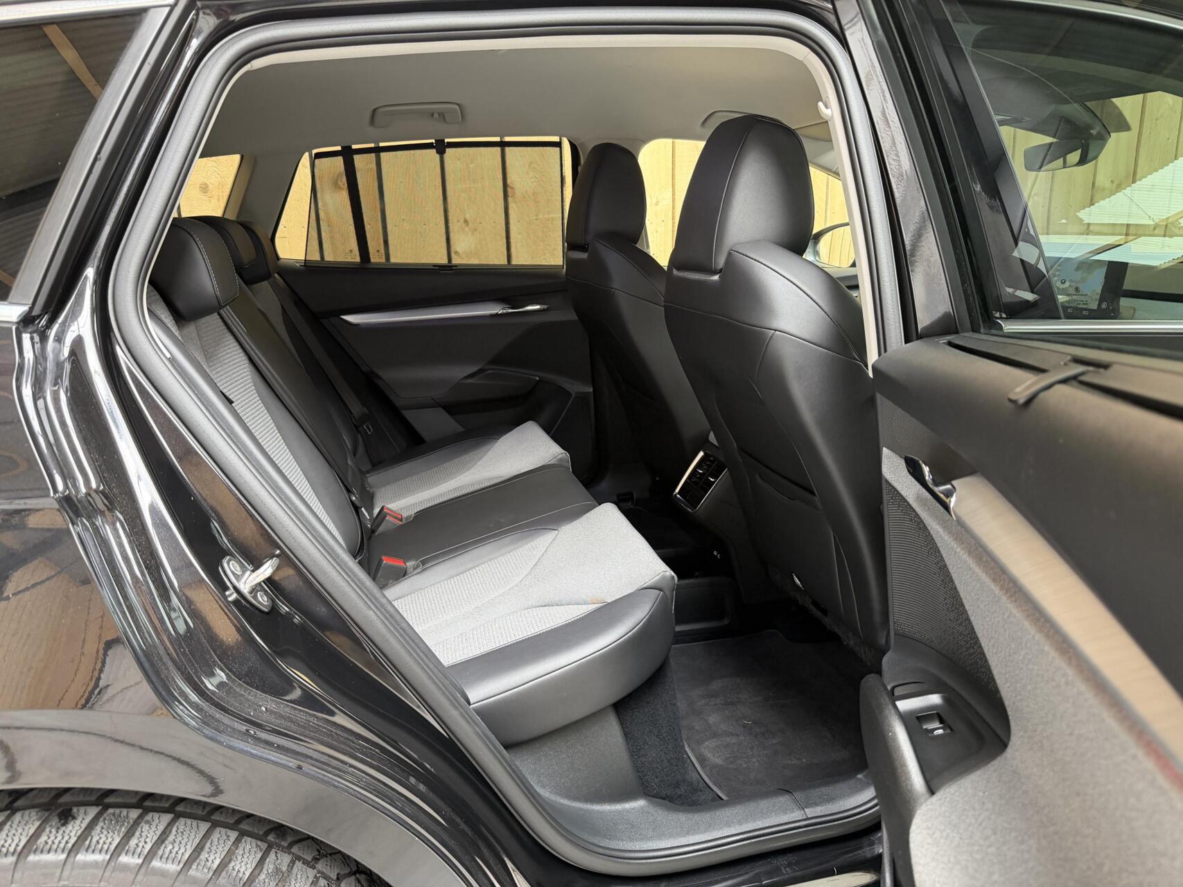 Foto van Skoda Enyaq 80