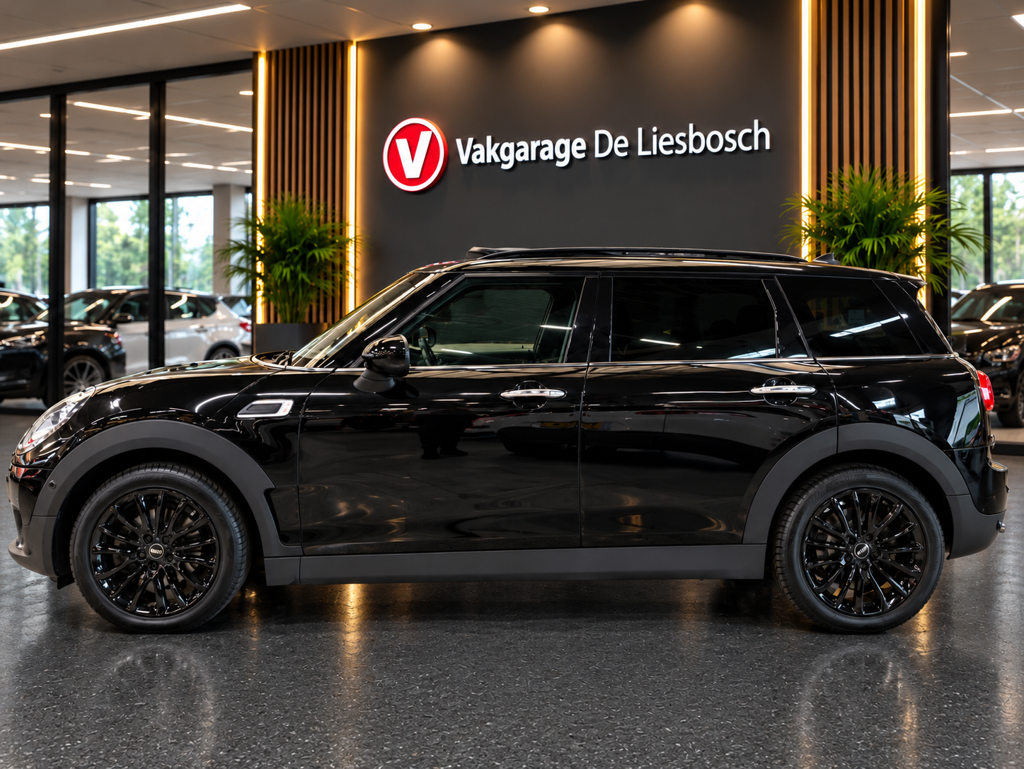 Mini Clubman Cooper 1.5 Cooper Chili Serious Business/leer/navi/pano/stoelverw/boeken 2018 - voorkant