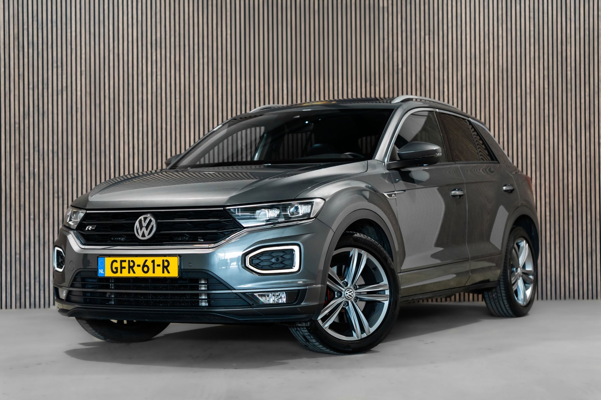 Volkswagen T-roc 2.0 TSI 4Motion 3X R-Line VIRTUAL PANO ACC 2018 - voorkant