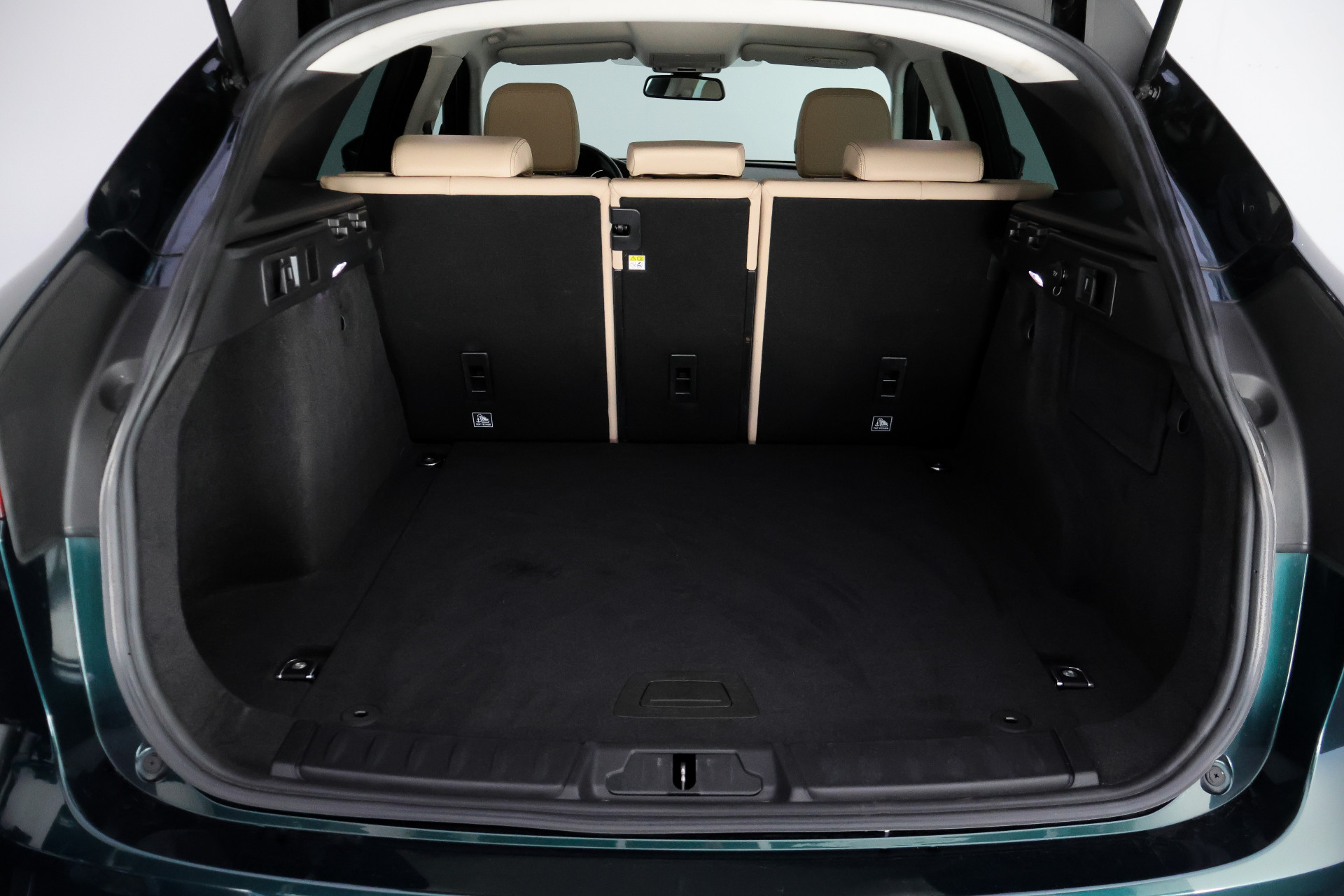 Foto van Jaguar Jaguar F-pace