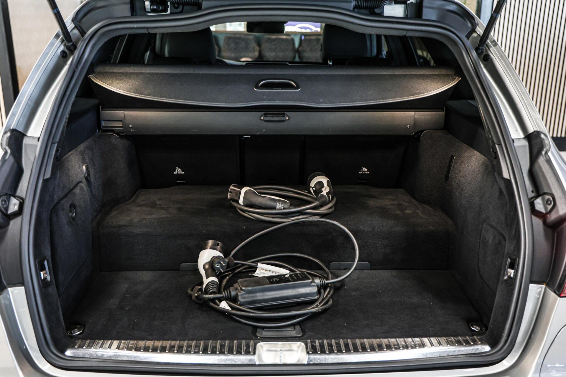 Foto van Mercedes-Benz C 300 E