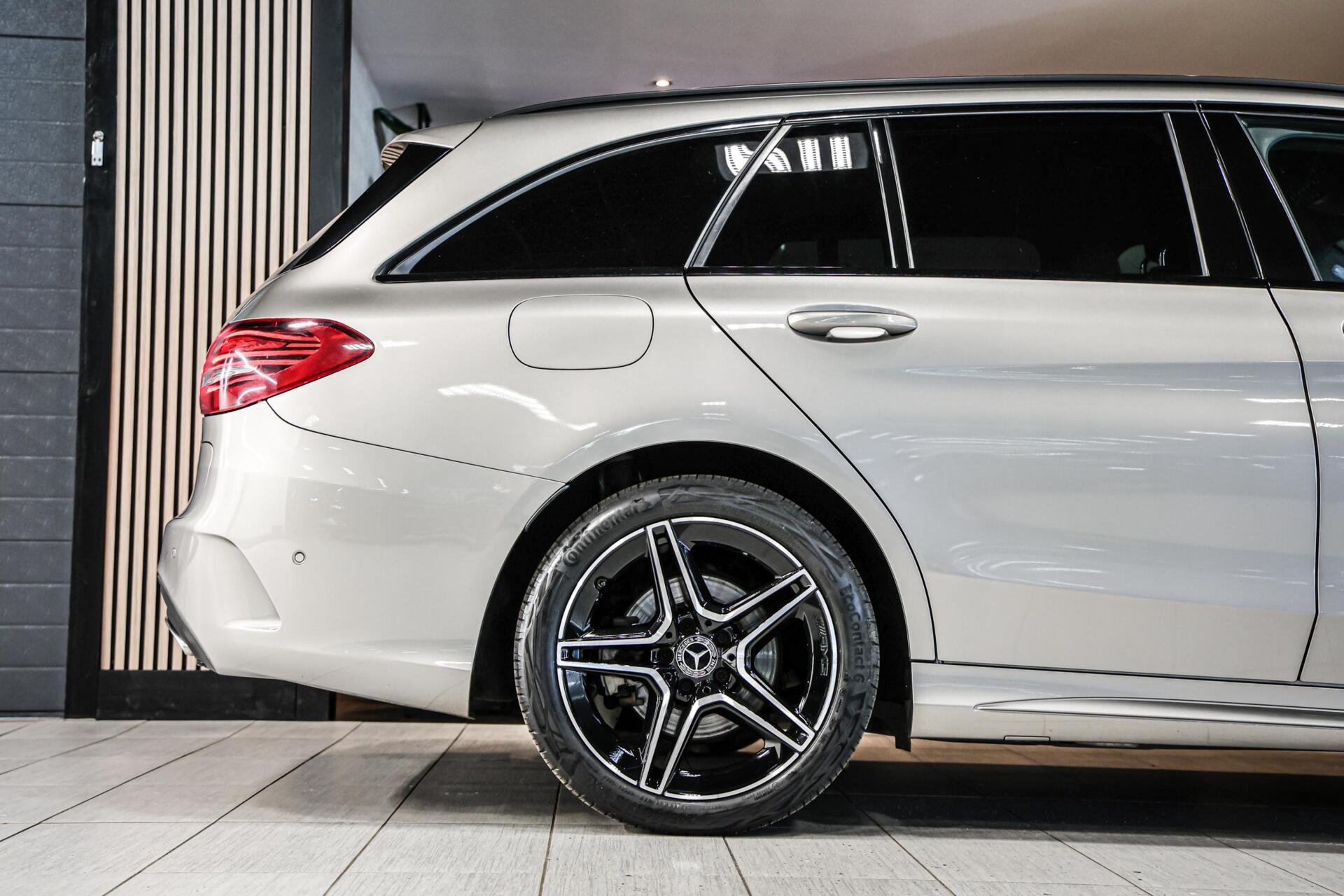 Foto van Mercedes-Benz C 300 E