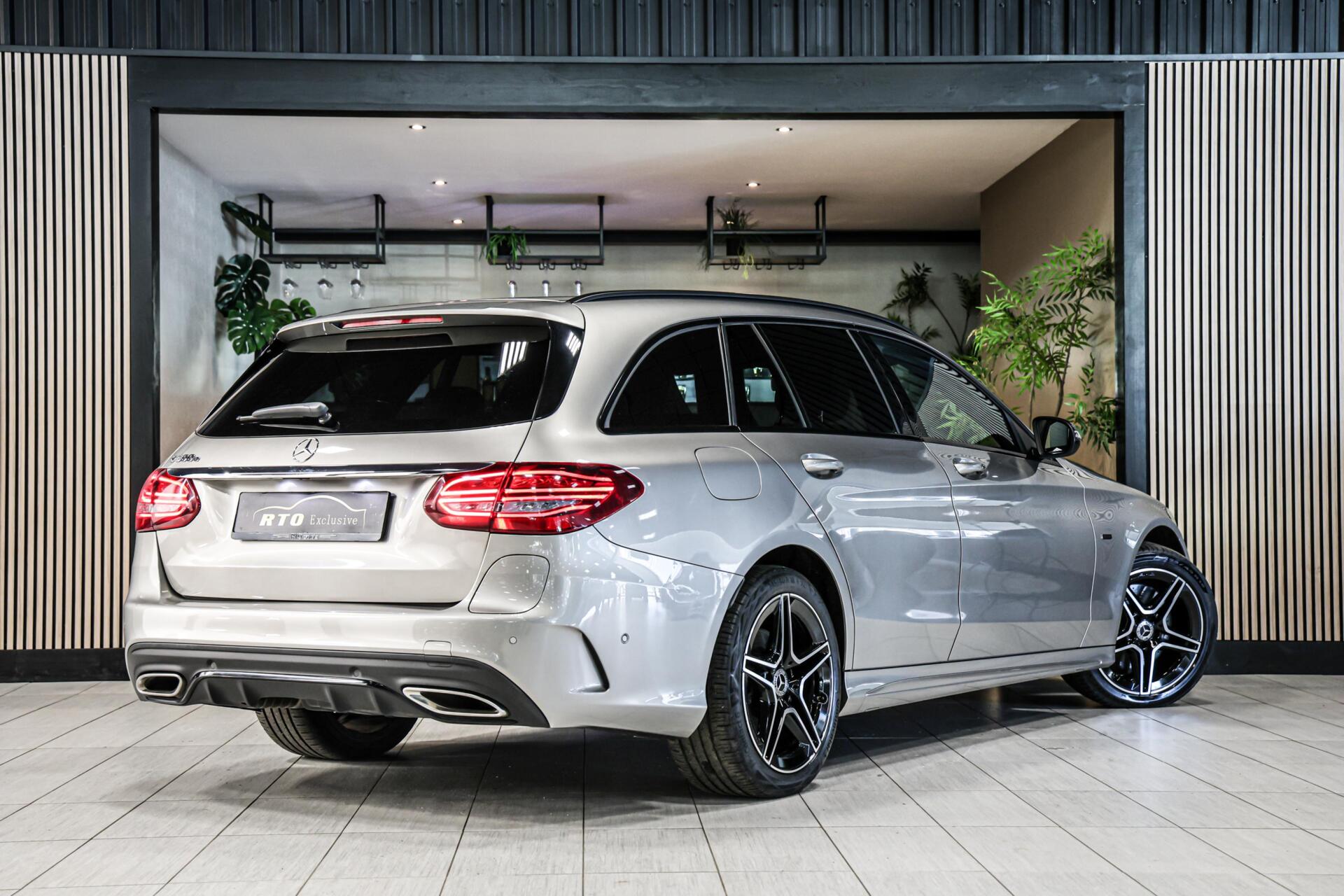 Foto van Mercedes-Benz C 300 E