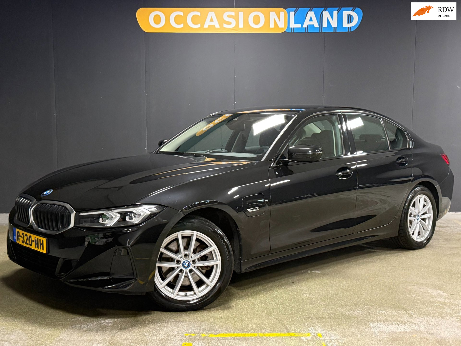 BMW 320e 320e|TREKHAAK|LED|PDC|CRUISE|CARPLAY|NAVI|17INCH| 2022 - voorkant