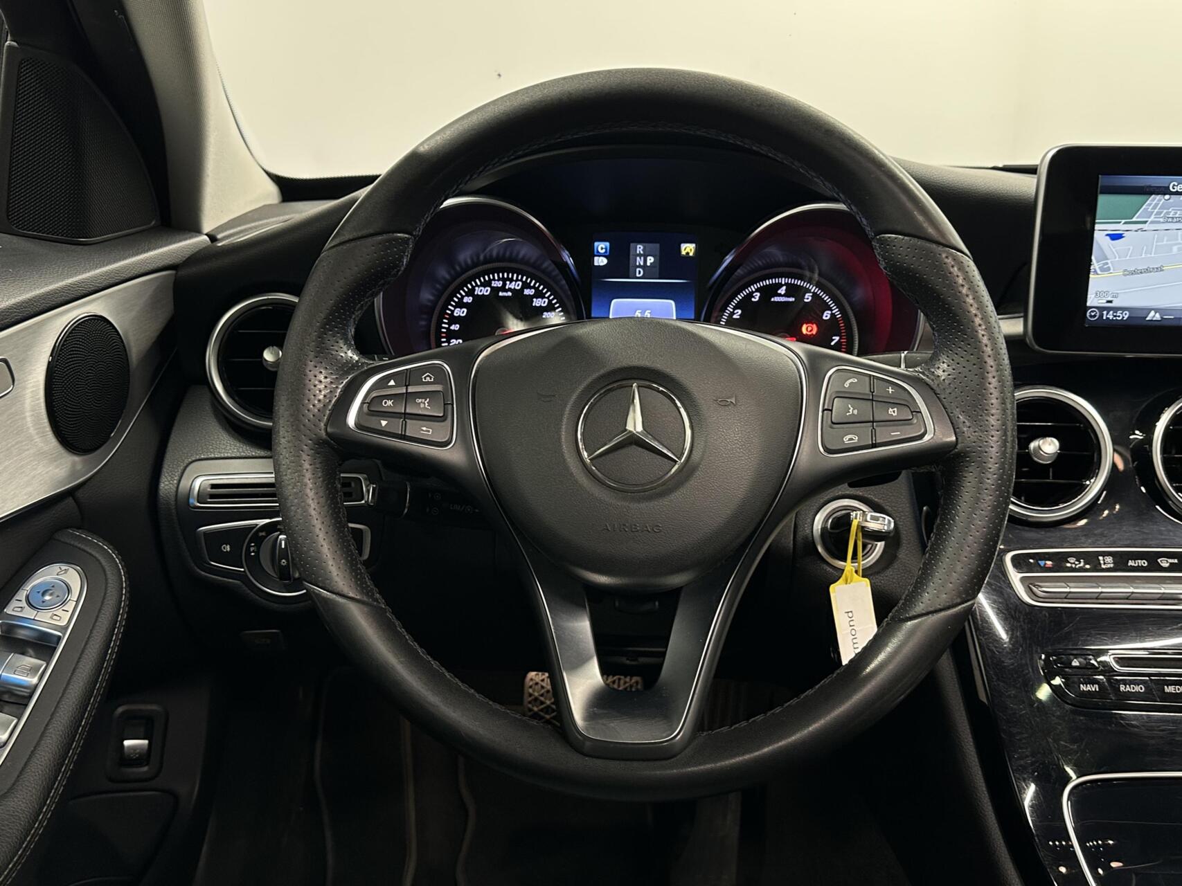 Foto van Mercedes-Benz C 200