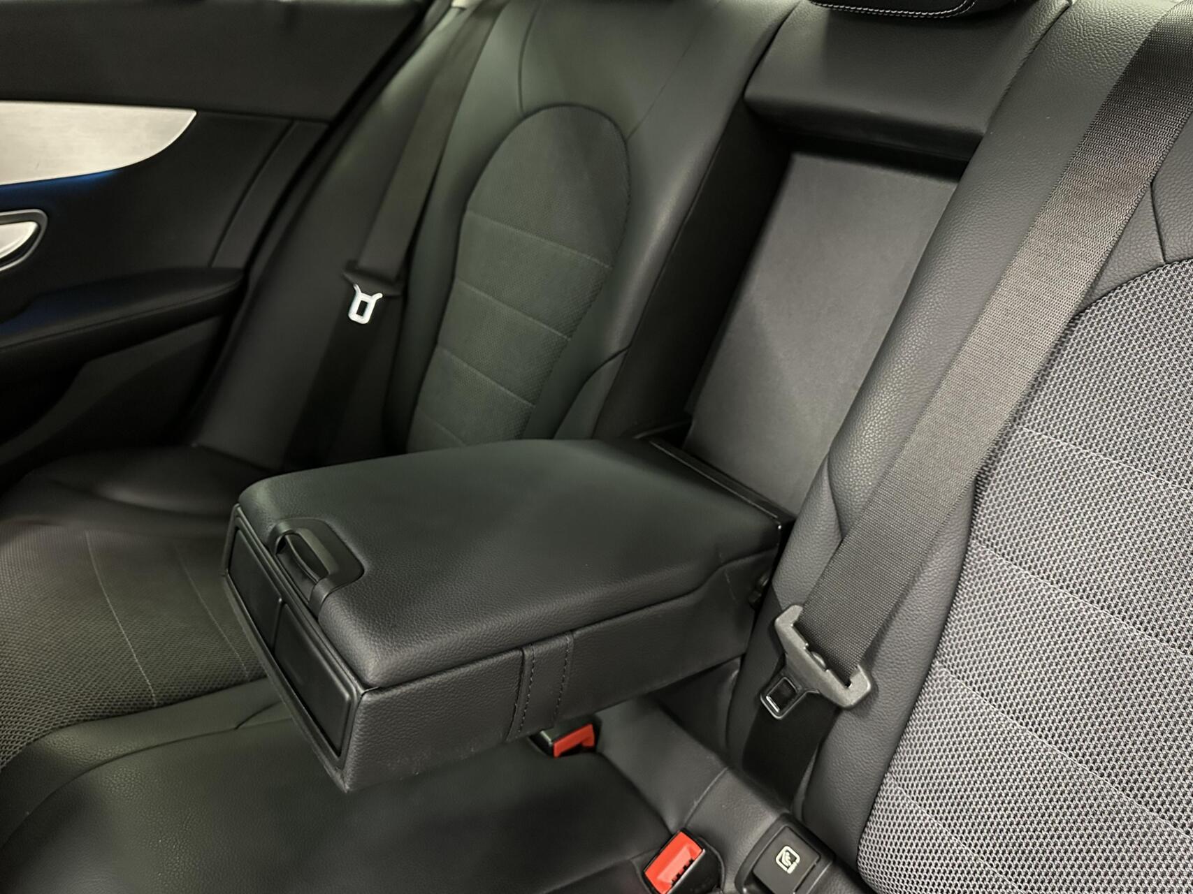 Foto van Mercedes-Benz C 200
