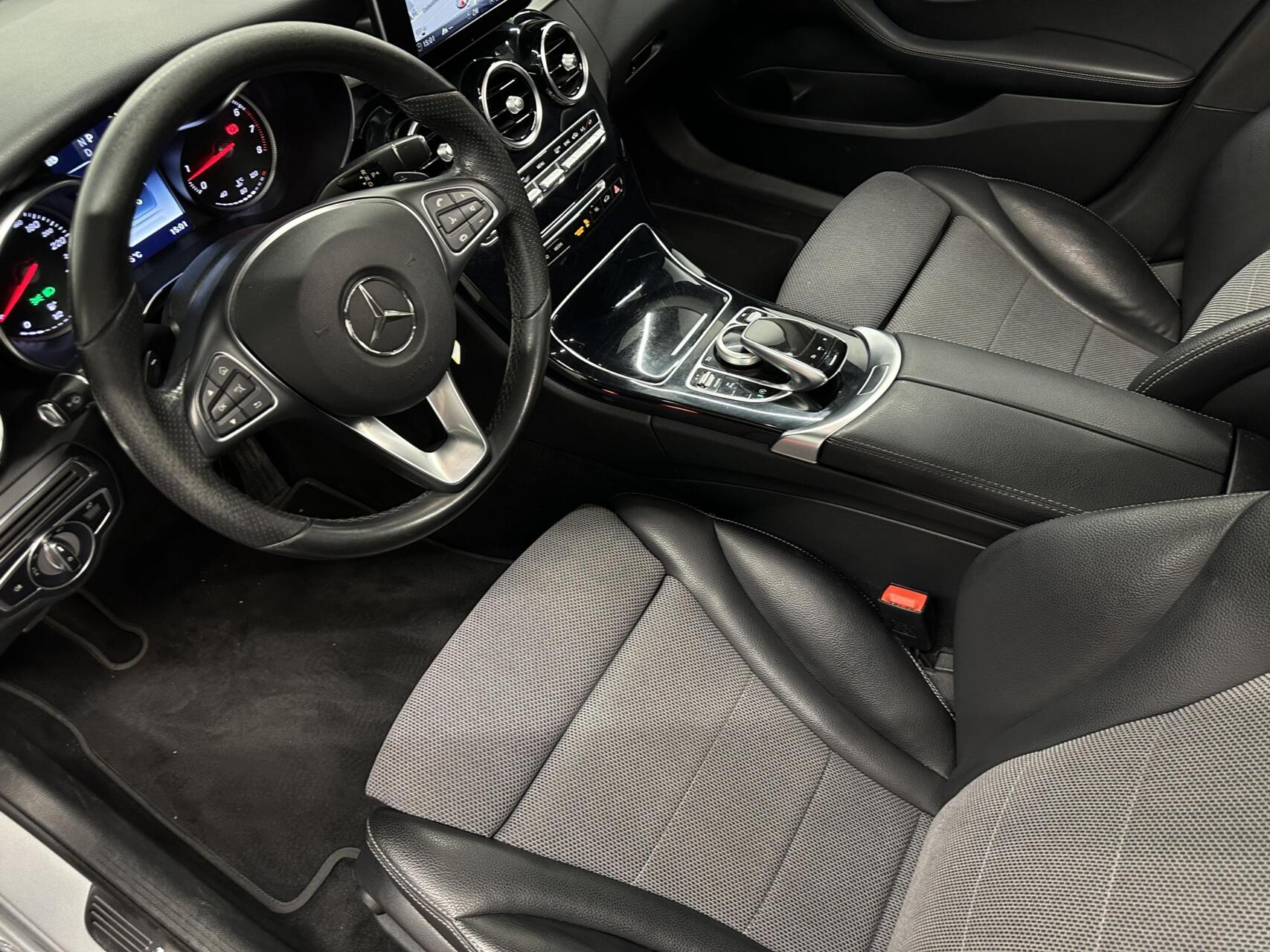 Foto van Mercedes-Benz C 200