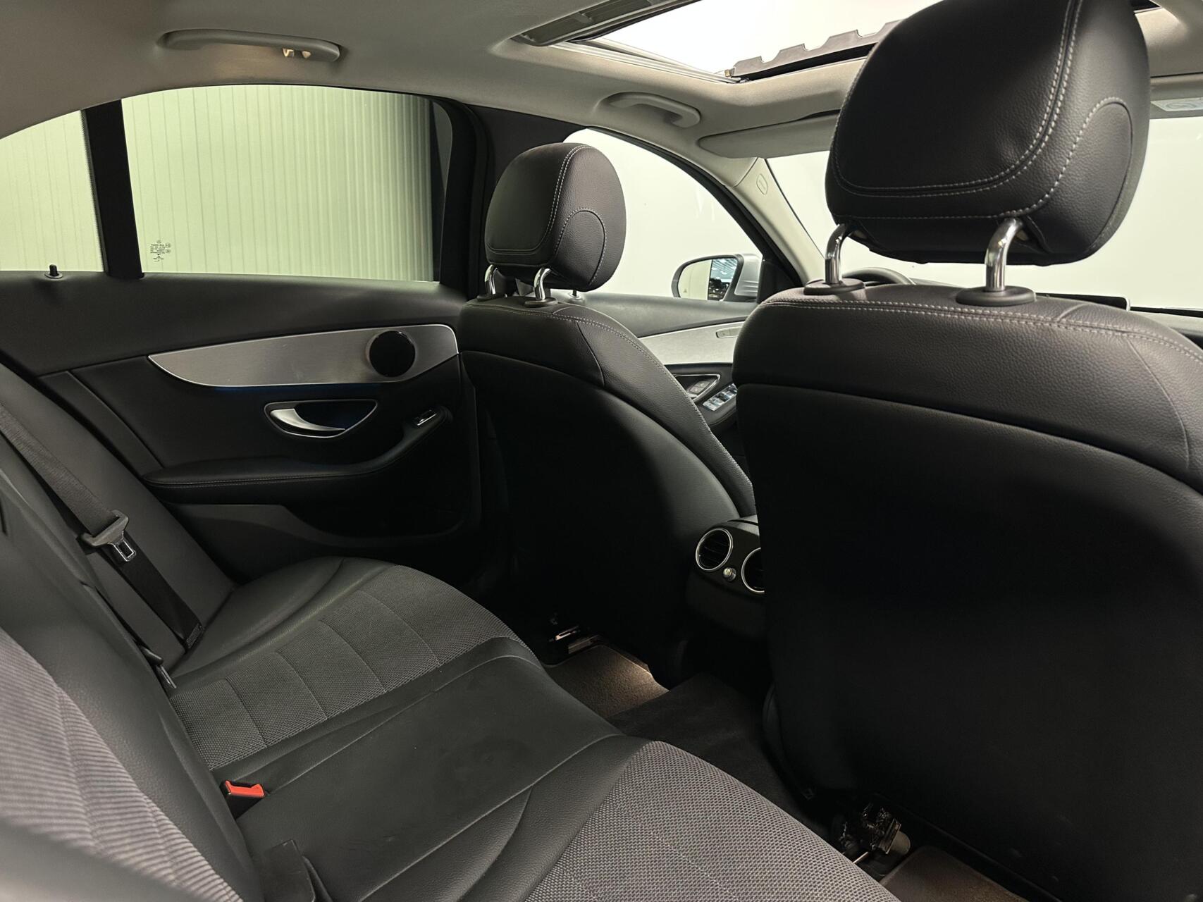 Foto van Mercedes-Benz C 200