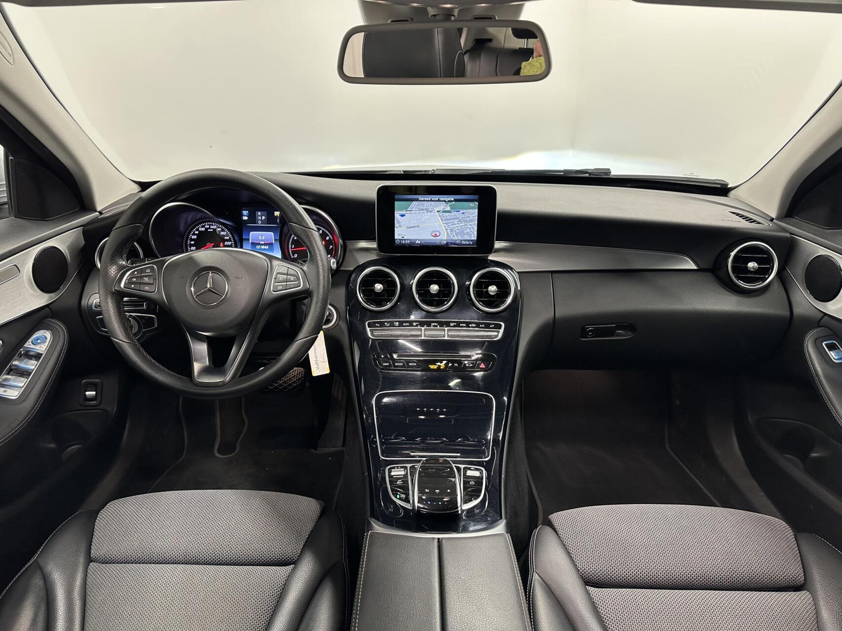 Foto van Mercedes-Benz C 200
