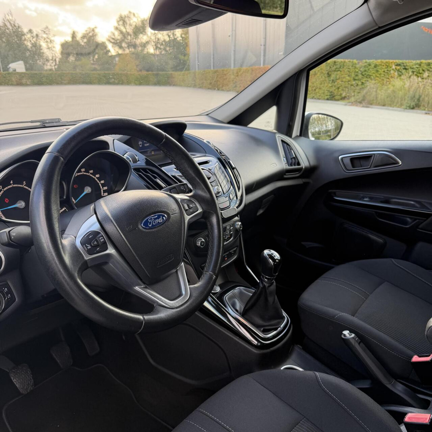 Foto van Ford B-max