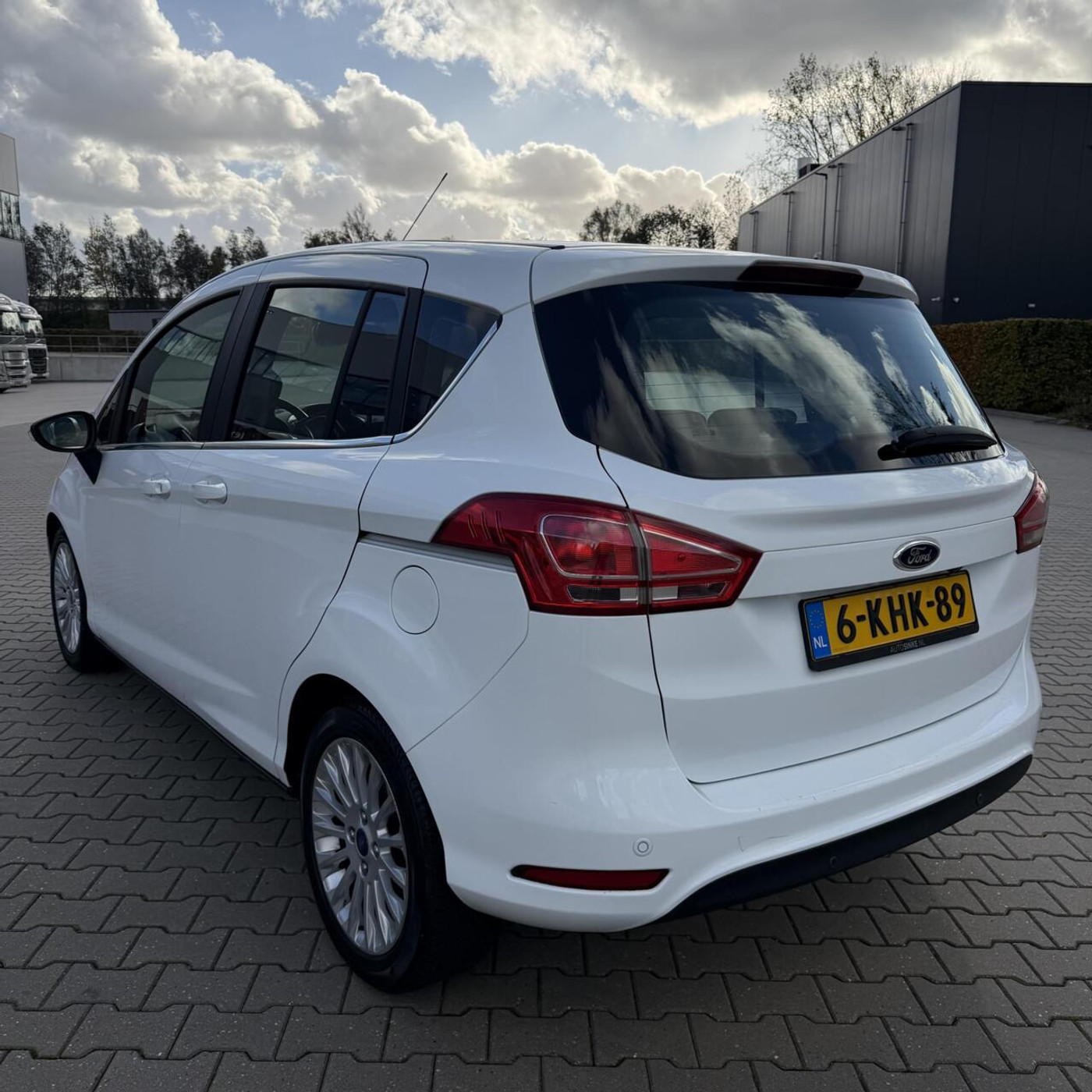 Foto van Ford B-max