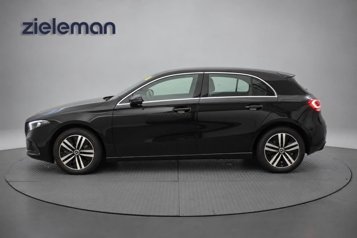 Foto van Mercedes-Benz A 250 E