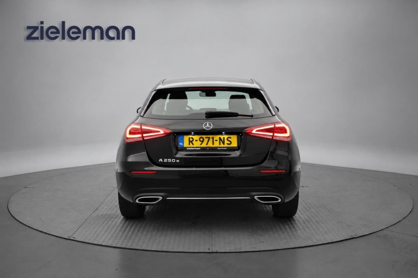 Foto van Mercedes-Benz A 250 E