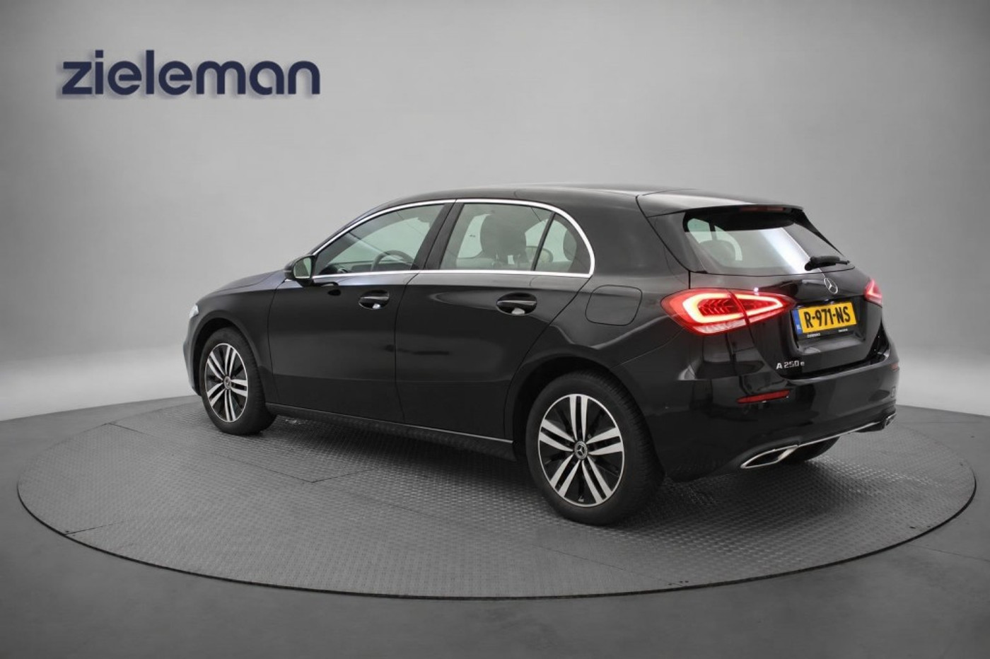 Foto van Mercedes-Benz A 250 E