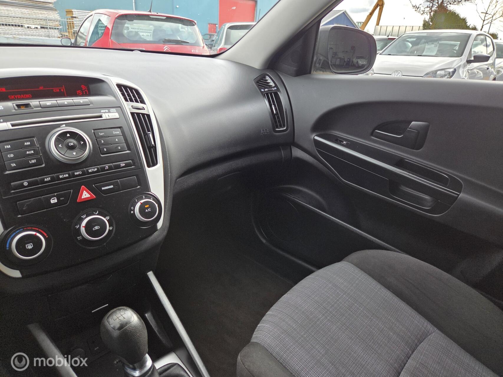 Foto van Kia Cee D