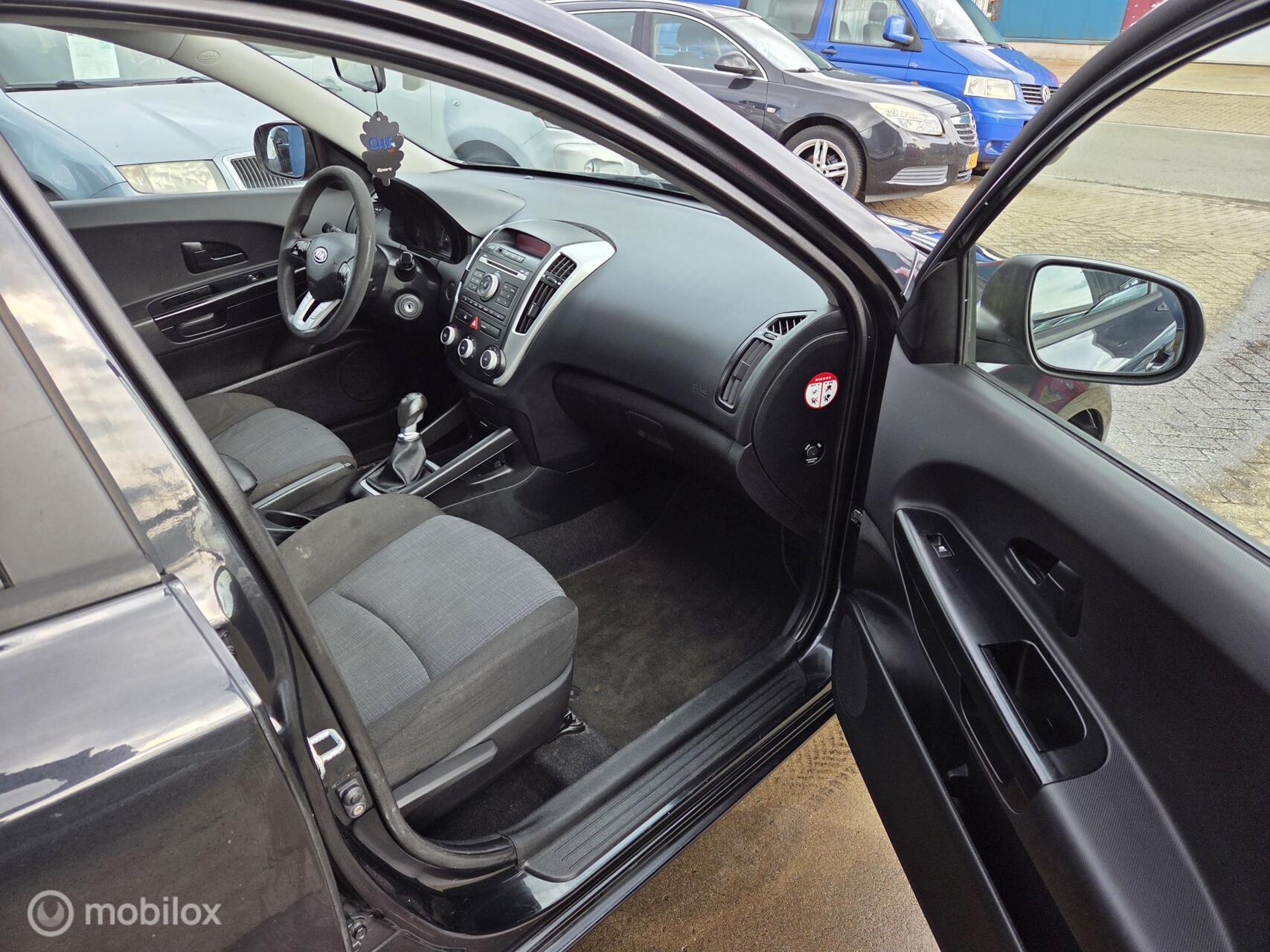 Foto van Kia Cee D