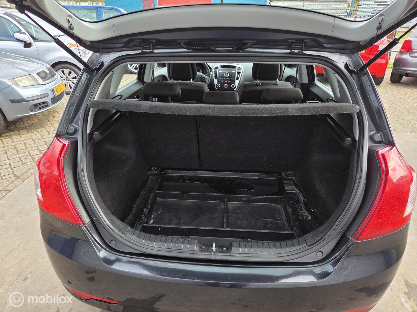 Foto van Kia Cee D