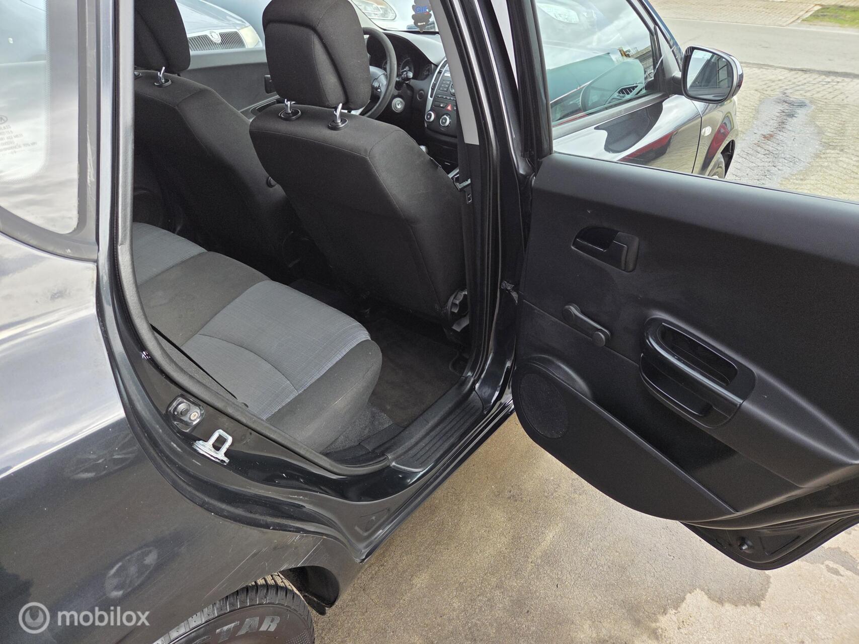 Foto van Kia Cee D