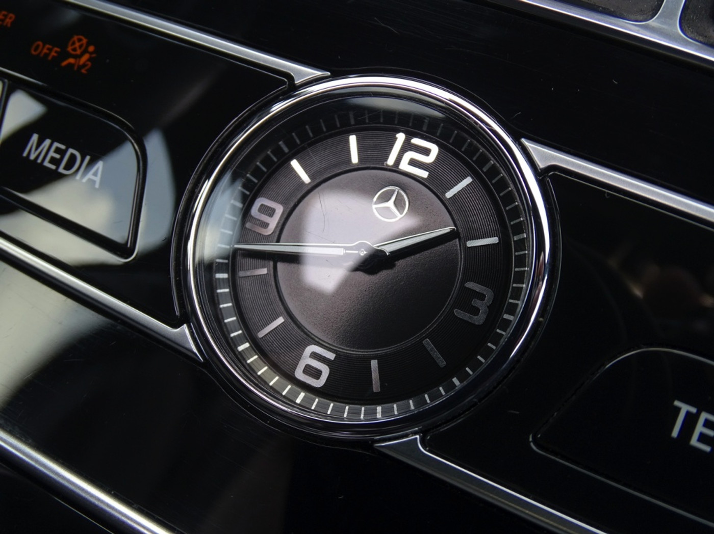 Foto van Mercedes-Benz E 220 D