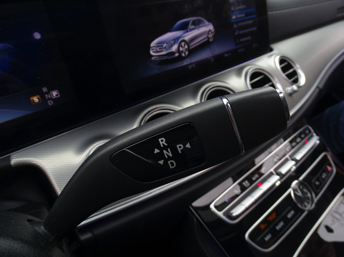 Foto van Mercedes-Benz E 220 D